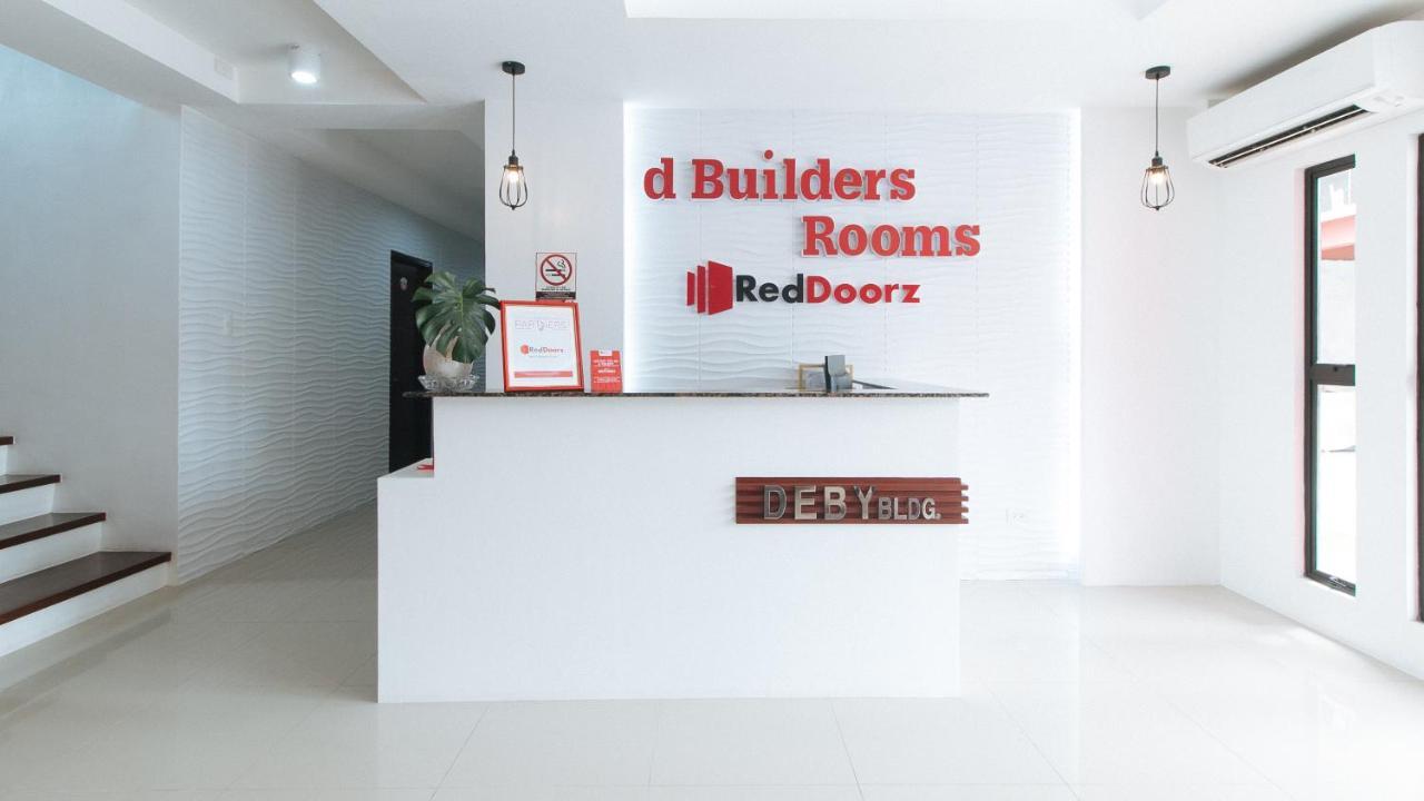 RedDoorz Plus @ d'Builders Poblacion - BGC Taguig Buitenkant foto